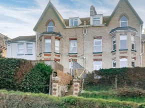 Chambercombe Villa - Harbour View, Decking, Garden, Games Room, sleeps 20